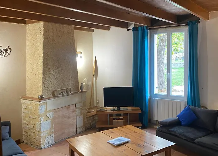 Les Naudines Laura Daire Gageac-et-Rouillac