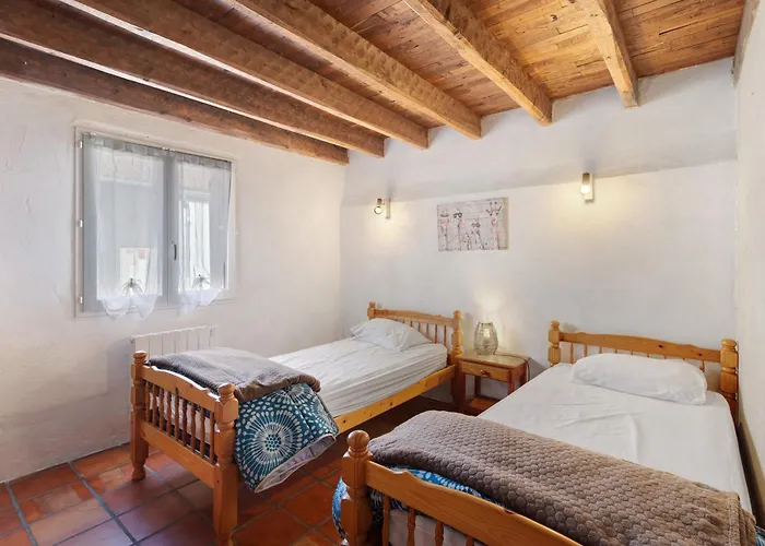 Les Naudines Laura Tatil Evi